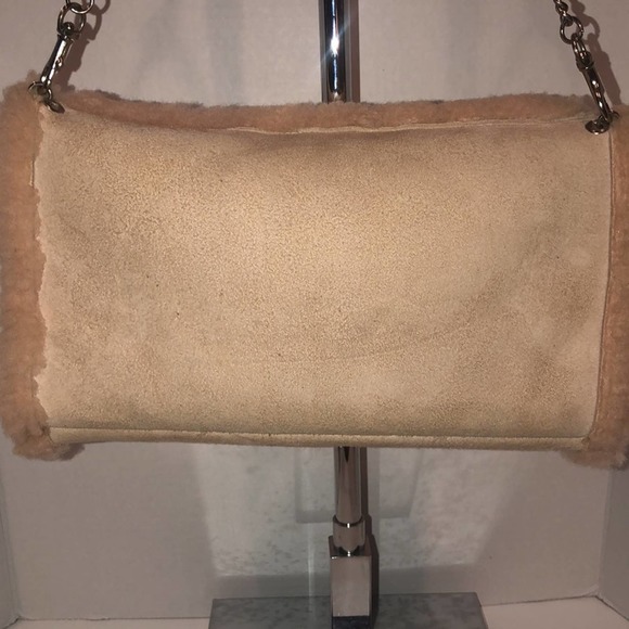 Womens UGG Australia Suede Leather Shearling Sherpa Sheepskin Hand Muff!! - Picture 3 of 7